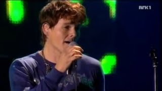 A-HA PERFORMING DARK IS THE NIGHT LIVE AT FROGNER PARKEN OSLO NORWAY AUGUST 27TH 2005