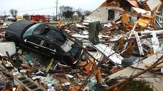 preview picture of video 'Tornado Hits Kokomo, IN (Storm Chase Footage)'