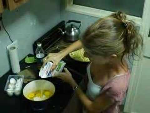 How to make a tortilla by Ana