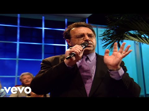 Bill & Gloria Gaither - Something Within [Live] ft. Stephen Hill
