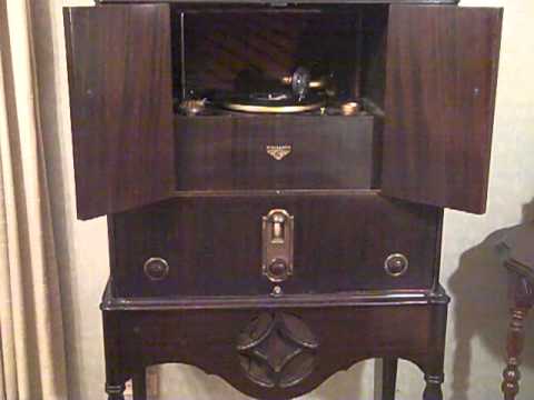 RUSSO FIORITO ORIOLE ORCH. - THAT'S EVERYTHING - ROARING 20'S VICTROLA RADIOLA.MP4