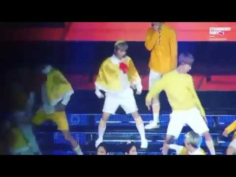 Woozi and Mingyu of Seventeen dancing to AOA's Heart Attack