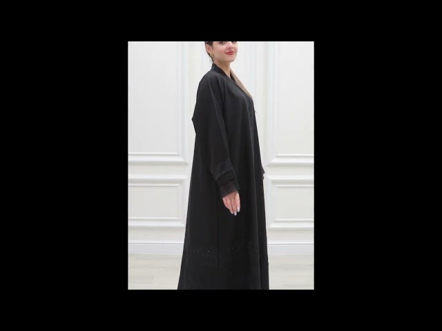 عباية كريب مع دانتيل وتطريز ناعم 1065001