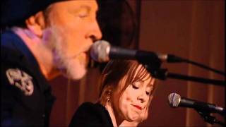 Richard Thompson and Loudon Wainwright III- Down Where the Drunkards Roll (Songwriter&#39;s Circle)