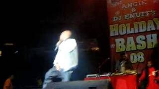 T.I. performs, 56 Barz