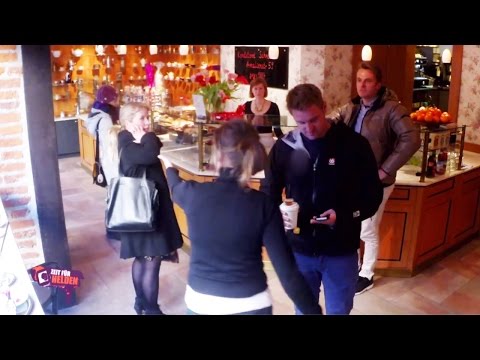 Zeit für Helden: Frau diskriminiert Homosexuelle - RTL 2