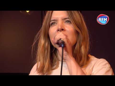 Clare McGuire interprète son tube «Elisabeth Taylor» lors du RFM Facebook Live 2017 !