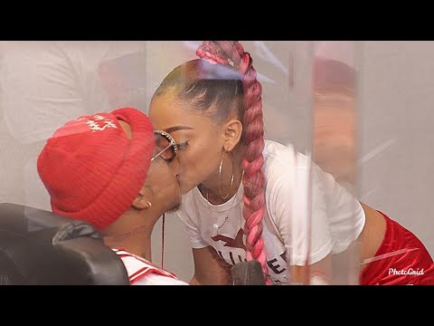 YOMEL EL MELOSO Y LA PERVERSA SE BESAN ❤ EN ALOFOKERADIOSHOW