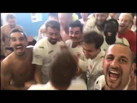 Esultanza dopo la vittoria contro la Strambinese 1924