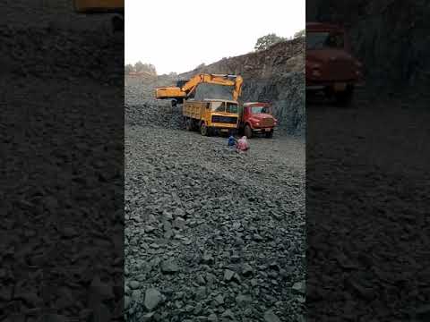 Pocland  loading truck in stone khadan
