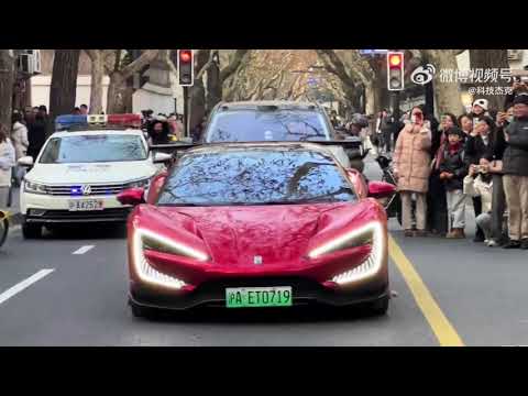 BYD's Yangwang U9 perfoming a street dance in China