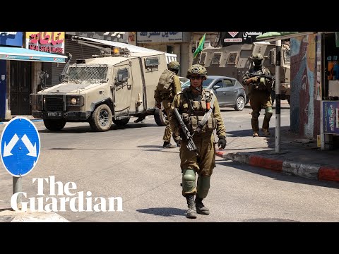 Israeli army clashes with Palestinians during raid in West Bank city of Ramallah