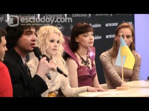 Ukraine 2011: Mika Newton Press Conference (Day 3)