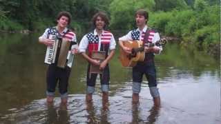 This Land Is Your Land - The Tres Amigos perform Woody Guthrie