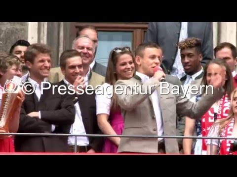 FC Bayern Meisterfeier 2016 - Party auf dem Münchner Rathausbalkon