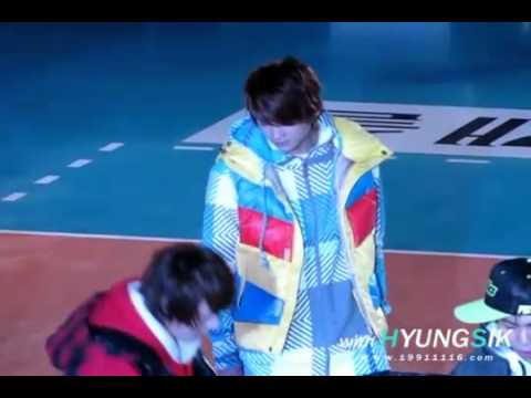 [FANCAM]101209 ZE:A-Level Up(Hyung sik Ver.)
