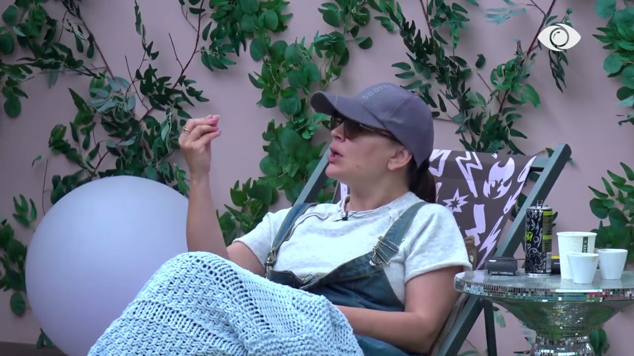 “Ti nuk e di çfarë thua”/ Vijon debati mes Rozanës dhe Gjestit