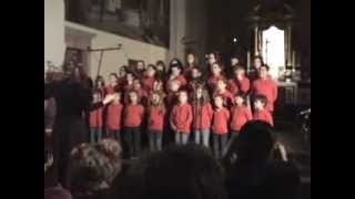 preview picture of video 'Piccolo coro Monfalcone ~Natale 2009.mov'