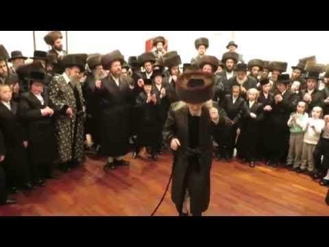 Admor Verdan dancing Mitzva Tanz at Grand daughters wedding