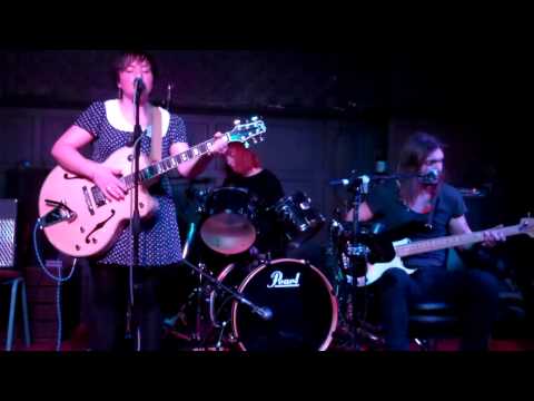 Naomi Hates Humans - 'As The World Falls Down' Live at The Amersham Arms 12/01/12