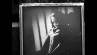 Rihanna "The Wait Is Ova" (Promotional video on RihannaNow.com - October 19, 2009)