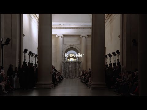 Holzweiler AW24 - Mycelia