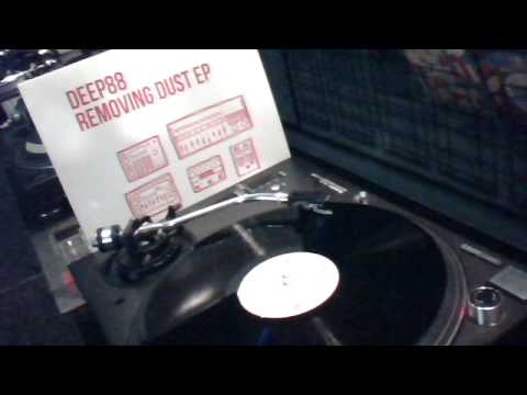 DEEP88 - 100% Kamelhaar (sampler) taken from the 12" Removing Dust Ep