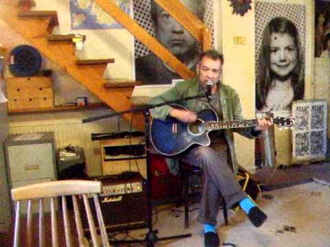 Lucky Lips - Cliff Richard - Acoustic Cover - Danny McEvoy