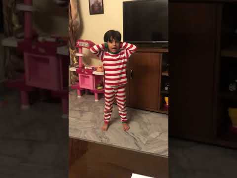 Nouf saying phonic songs