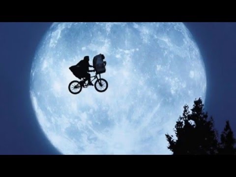 E.T l'extra-terrestre qui monte dans les tours