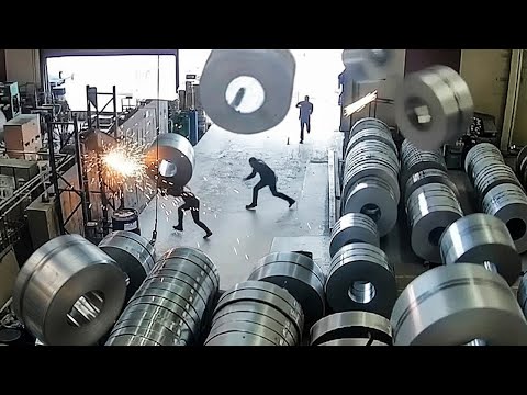 Most Ridiculous Worker Mistakes Caught on Camera