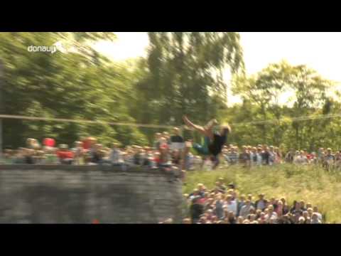 Weltrekordversuch -- Slackline über die Straubinger Donau!