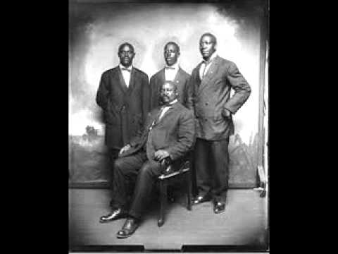 Old South Quartette - When de Corn Pone's Hot