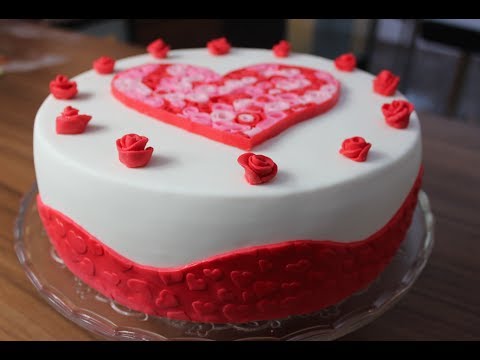 Muttertagstorte / Fondanttorte / Motivtorte / Wickeltorte mit Himbeerfüllung / Sallys Welt