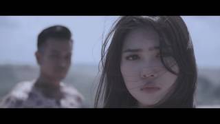 Download lagu Risau - Melly Goeslaw (Raisa - Isyana - Maudy MV Version) mp3 Download lagu Risau - Melly Goeslaw (Raisa - Isyana - Maudy MV Version) mp3