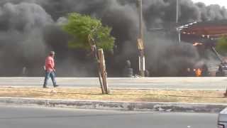 preview picture of video 'incendio en llantera de san luis rio colorado'