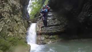 preview picture of video 'Canyoning Montmin découverte avec Mountacala Annecy'