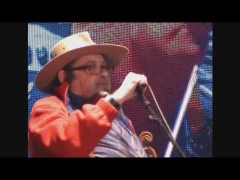 Fairport Convention   Surprise arrival of Swarbrick on stage  Plays Sir Patrick Spens  Cropredy 2010