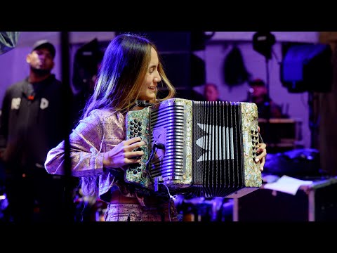 El Feeling (En Vivo) - Majo Arias & Diego Daza