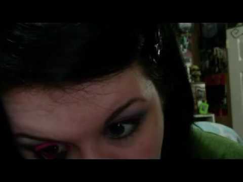 Psycho Cupcake Using Dead Girl Glamour