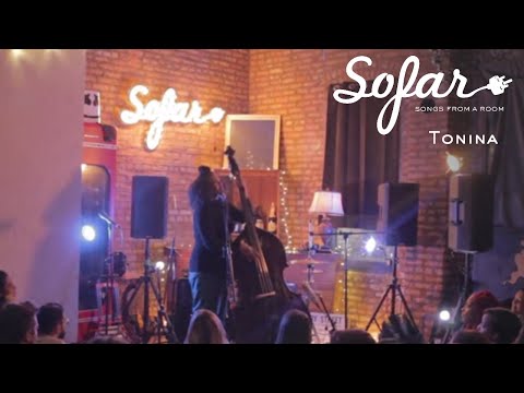 Tonina - Que Lío (Baba Fururu) | Sofar Chicago