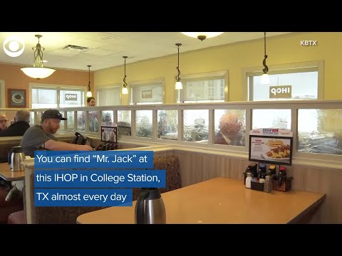 Homem de 89 anos visita o IHOP quase todos os dias nos últimos 34 anos