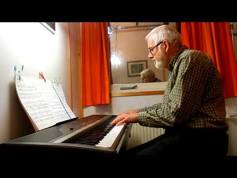SLEEPY LAGOON  - piano - Harry Völker