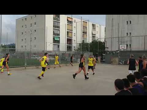 Bàsquet i somriures