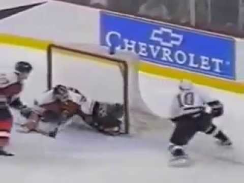 Philadelphia Flyers vs Vancuver Canucks: 8-0 (1997)
