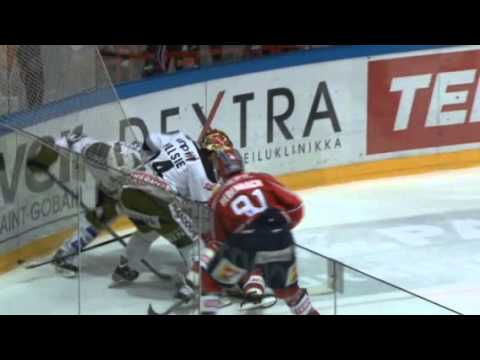 17.11.2012 TPS:n Brian Willsie teloo HIFK -pelaajia (2+5+20)