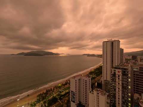 Sunrise in Vietnam in “Nha Trang” (2023-11-29) [4K]