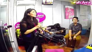 Download lagu Fridaykustik With Indah Dewi Pertiwi - Meninggalkanmu mp3