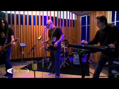 Infected Mushroom Live at KCRW : The Pretender (Foo Fighters Cover)