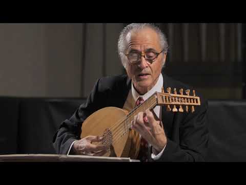 Hopkinson Smith plays Italian and French Lute music
